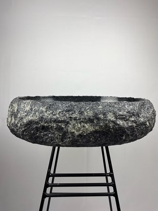 Cuba Esculpida Granito Preto São Gabriel